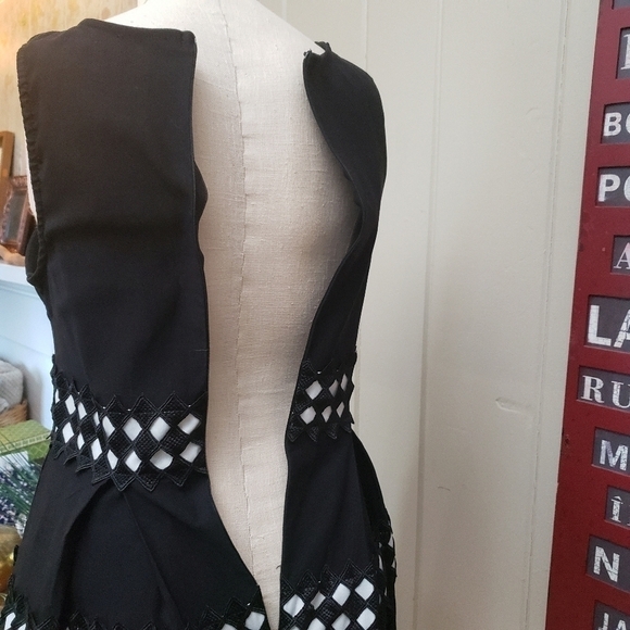 Jun & Ivy black & white fit and flare dress Size Medium - Picture 7 of 15